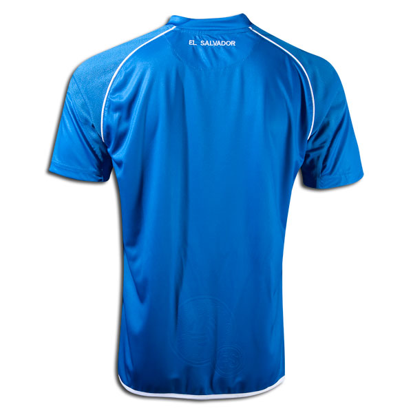 http://www.elbaloncuscatleco.com/ES-Camisa2013b.jpg